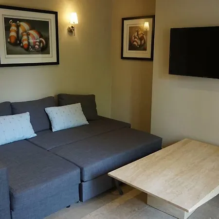 Luxury Courtyard In Central Apartment *